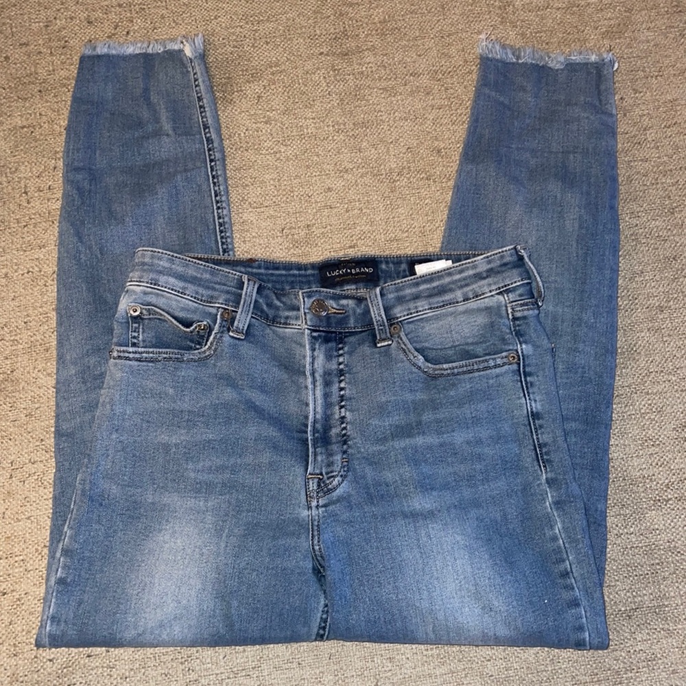 Lucky Brand Bridgette Light Wash skinny jeans - 10/30 - E